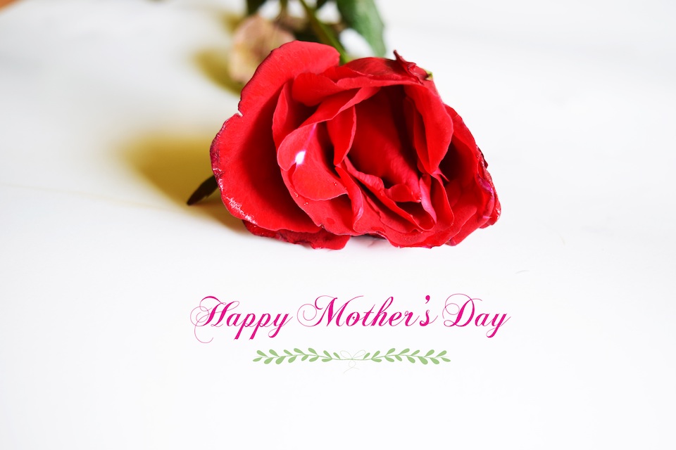 Regali fai da te da realizzare per la festa della mamma: sbizzarrisciti con questi